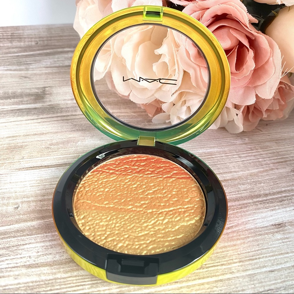 MAC Freshen Up NEW! LIMITED EDITION